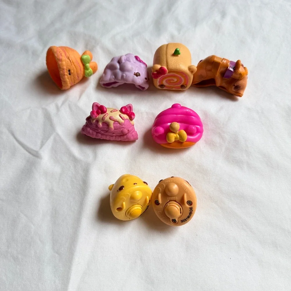 Num Noms Lot of 8 Mixed Plastic Cover Caps Multiple Series 2 Bases Mini Toys